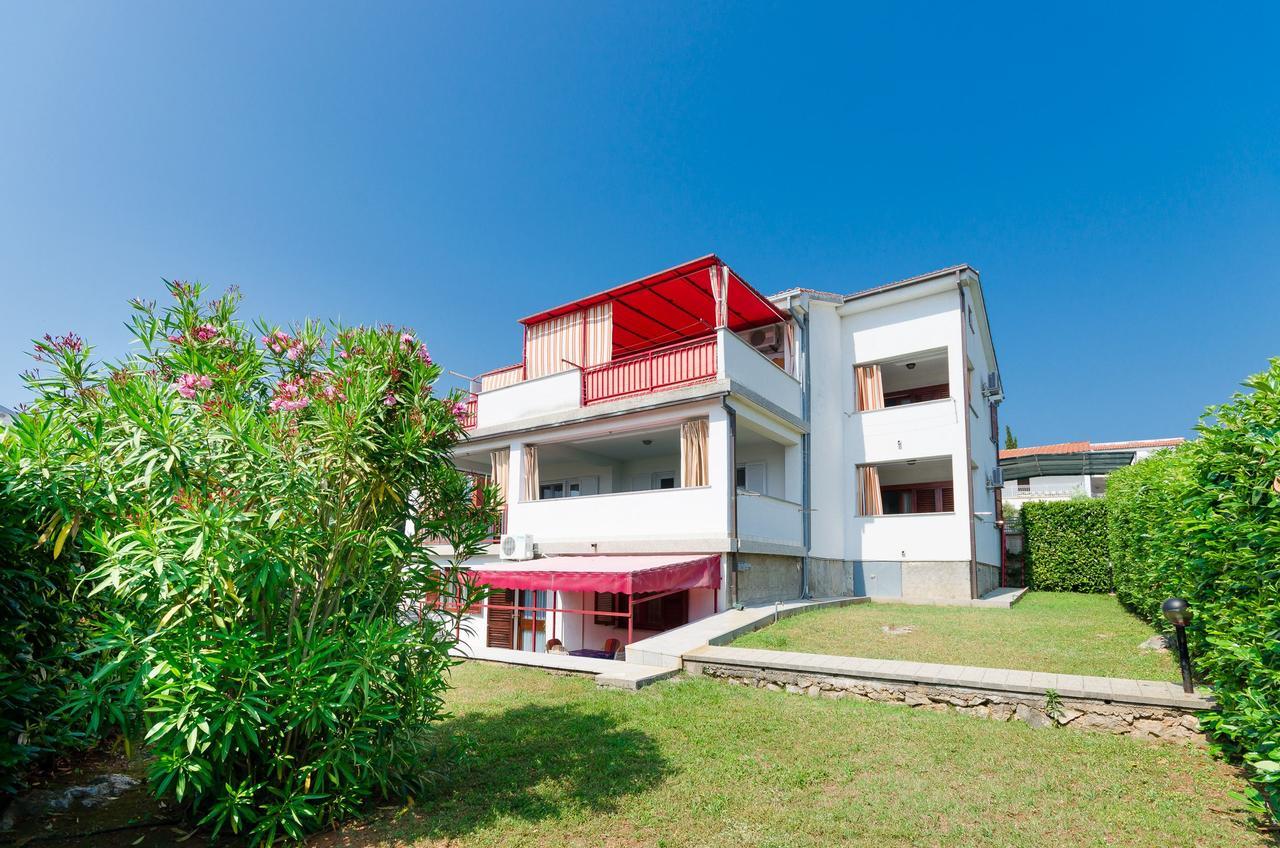 Apartments Miha Krk Town Exterior photo