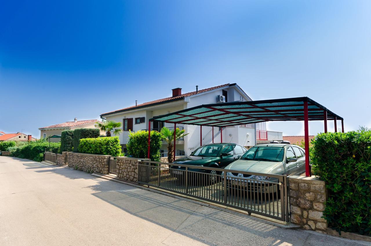 Apartments Miha Krk Town Exterior photo